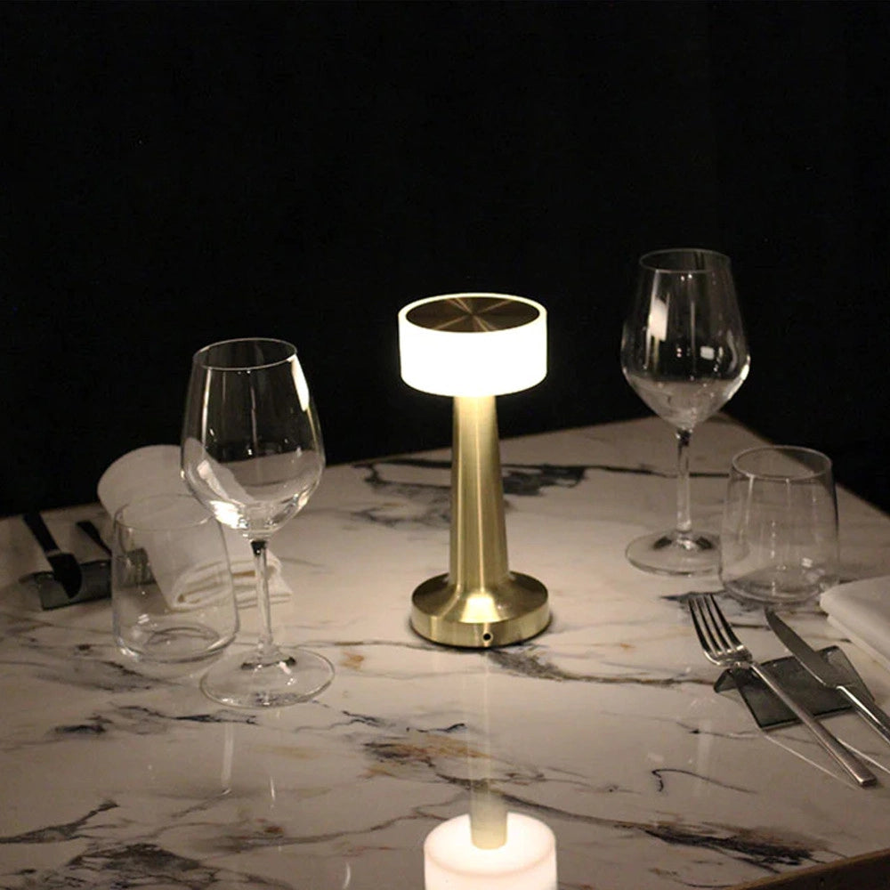 Trade Shop - Lampada Vintage Da Tavolo A Led Ricaricabile Usb Lume Luce Calda Per Bar Locali -