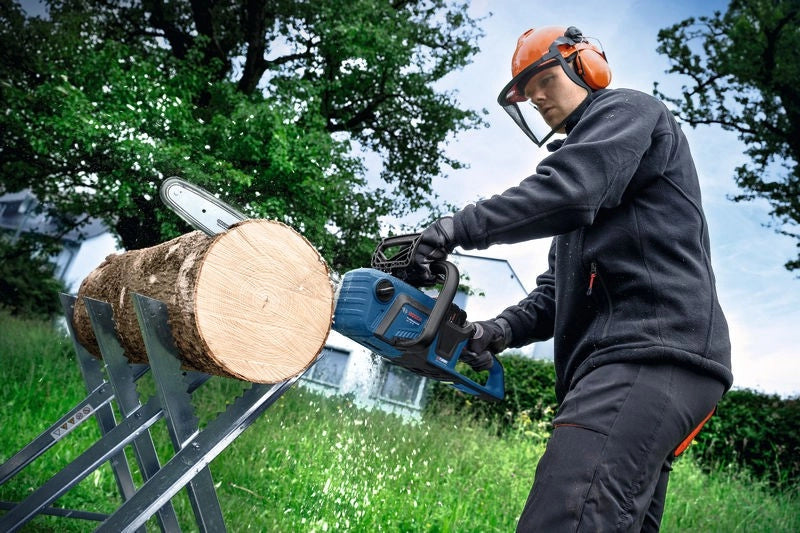 Bosch GKE 18V‑40 Sega a catena a batteria – motore brushless 18V, barra 40 cm