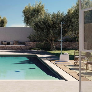 Lineabeta - Doccia da esterno mobile Istà con base staffa e soffione