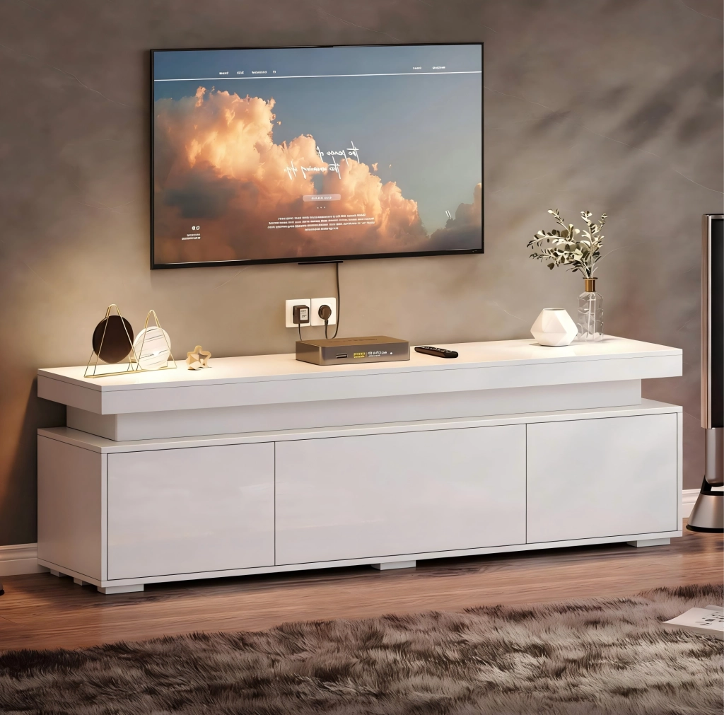 Mobile TV da terra 150 x 35 x 43 cm; 3 ante; LED e USB; bianco in truciolare