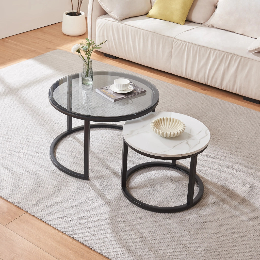 Set Kokkola 2 Tavolini Sovrapponibili con Piani Rotondi in Vetro Fumè e MDF Effetto Marmo Bianco [en.casa]