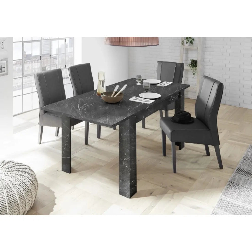 Tavolo allungabile, collezione COLOMARMO, colore nero effetto marmo, ideale per una sala da pranzo moderna e alla moda.