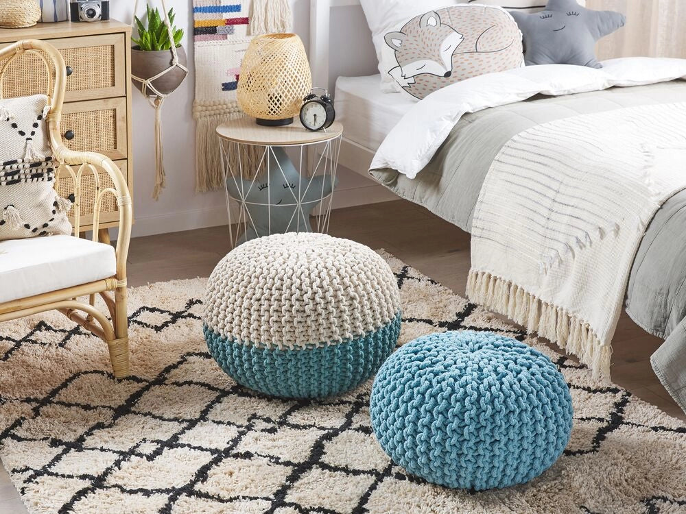 Pouf ottomana azzurro in cotone lavorato a maglia perline EPS riempimento rotondo piccolo poggiapiedi 40 x 25 cm