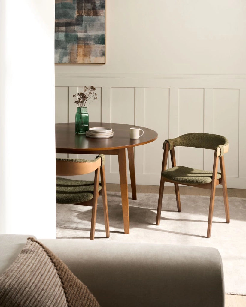 Set di 2 sedie da pranzo in tessuto boucle di poliestere marrone scuro e verde con gambe in legno di gomma in stile retrò tradizionale