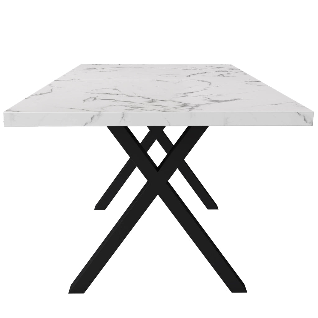 Tavolo moderno con gambe incrociate, piano effetto marmo, in MDF e metallo, 140×80×76 cm