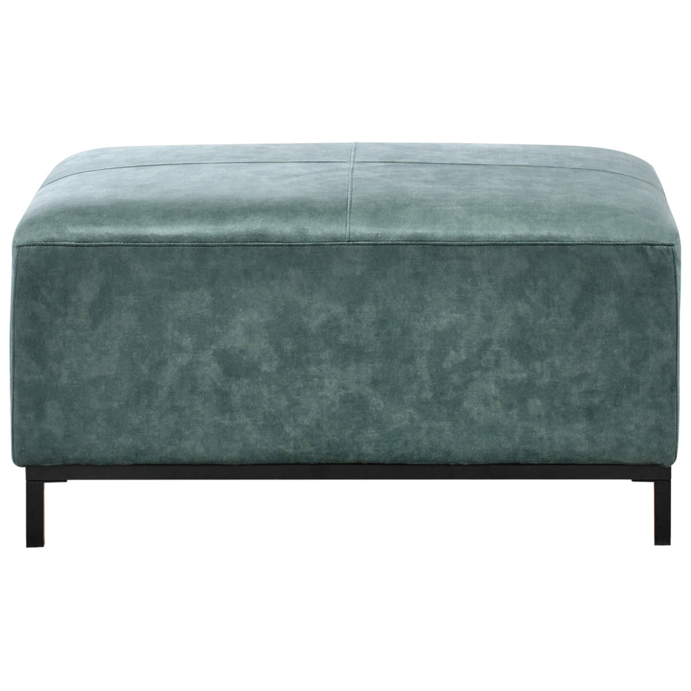 Divano angolare con pouf a forma di L in velluto verde acqua idrorepellente e gambe d'acciaio lato destro stile moderno