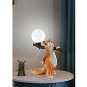 Trade Shop - Lampada Da Tavolo Decorativa A Forma Di Scoiattolo In Resina Lume Moderno G9 D06 - Marrone