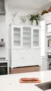 Credenza cristalliera in legno 3 ante Shabby chic bianco mod goccia