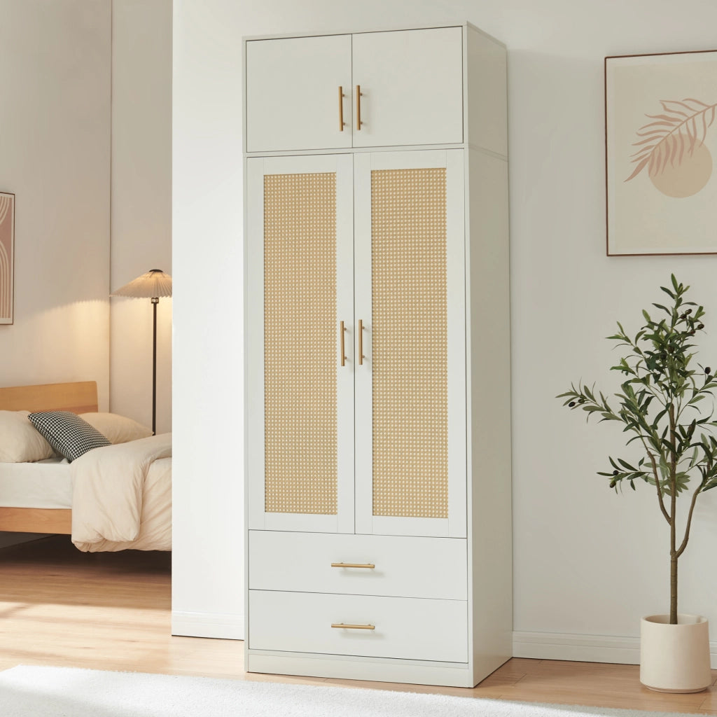 Armadio da Guardaroba Larundi con 4 Ante e 2 Cassetti 216 x 80 x 52 cm - Bianco/Effetto Rattan [en.casa]