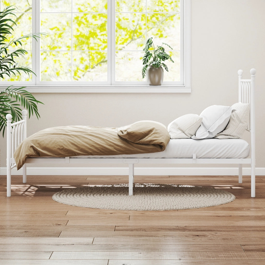 Letto singolo 90x200 cm in acciaio con rete a doghe e spazio sottoletto; bianco