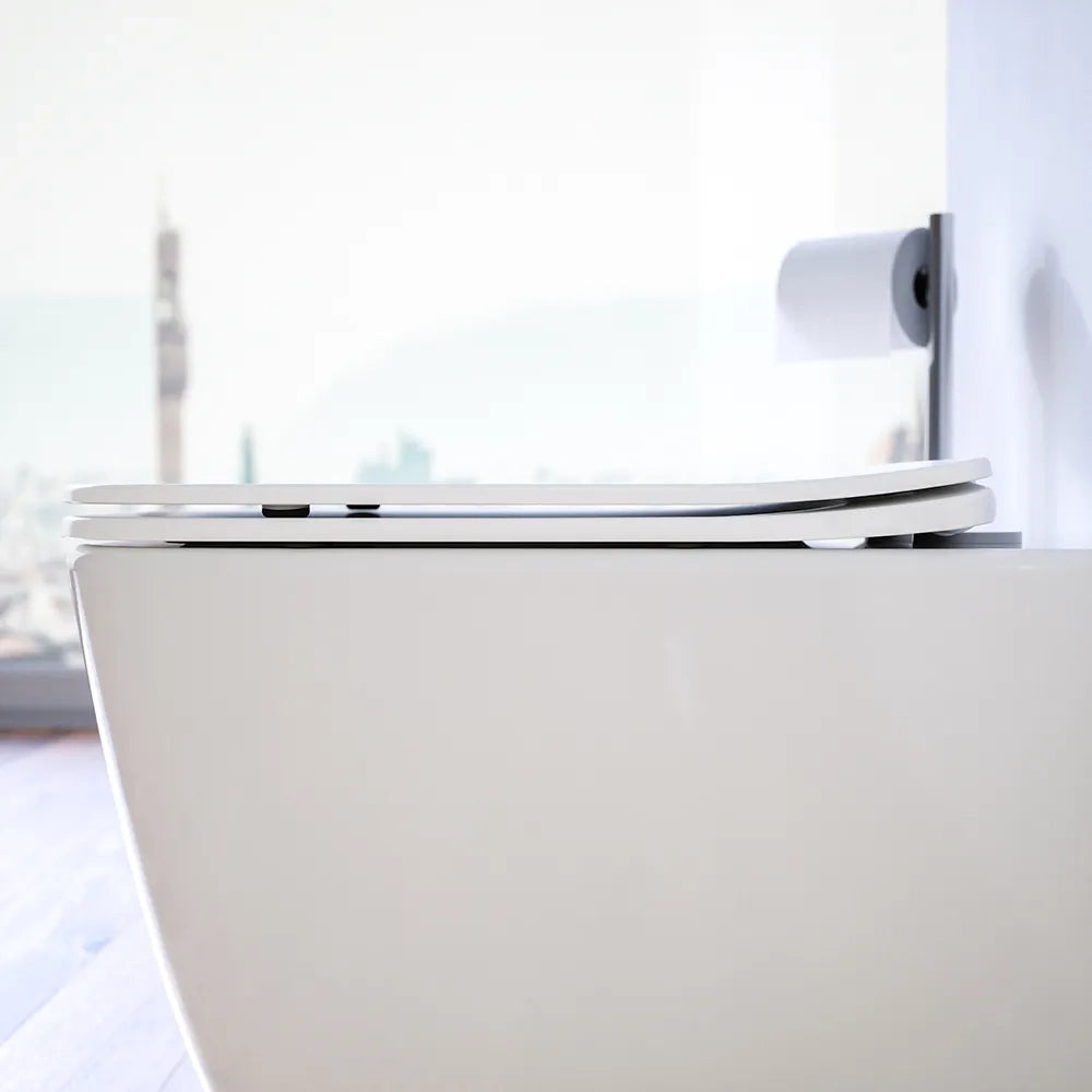 Sanitari filomuro in ceramica bianco lucido vaso tornado silent flush sedile soft-close e bidet | Riga