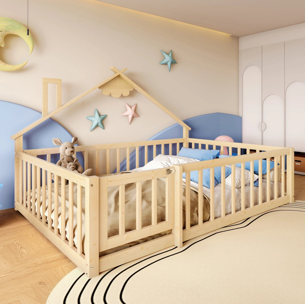Letto per bambini 140x190 cm; casetta con sponde e serratura; legno; colore naturale (Senza materasso)