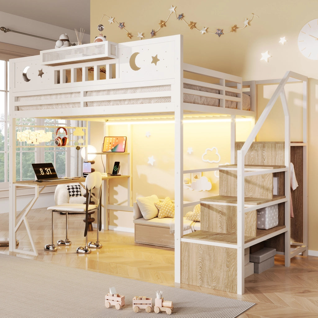 Letto a soppalco 140x200 cm con scrivania; pannello pegboard; ripiani; LED; USB e gambe a K; metallo bianco