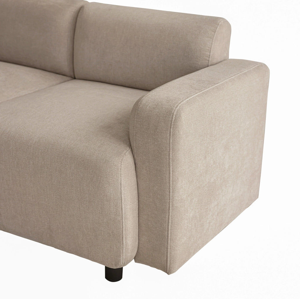 Divano 3 posti ULEVR 211 cm in ciniglia beige con 2 cuscini, schienale alto e braccioli arrotondati
