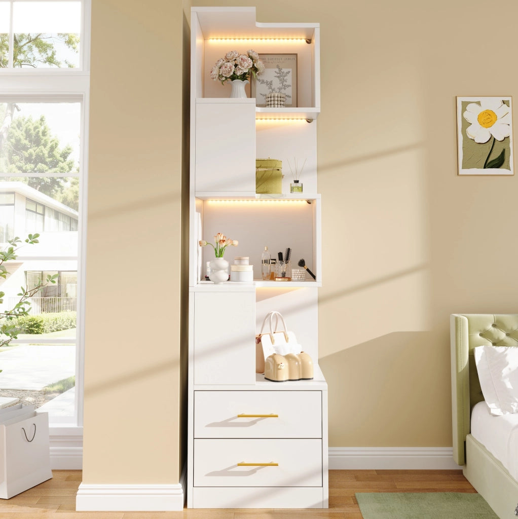 Scaffale angolare freestanding 165 cm con LED; 4 ripiani e 2 cassetti; bianco