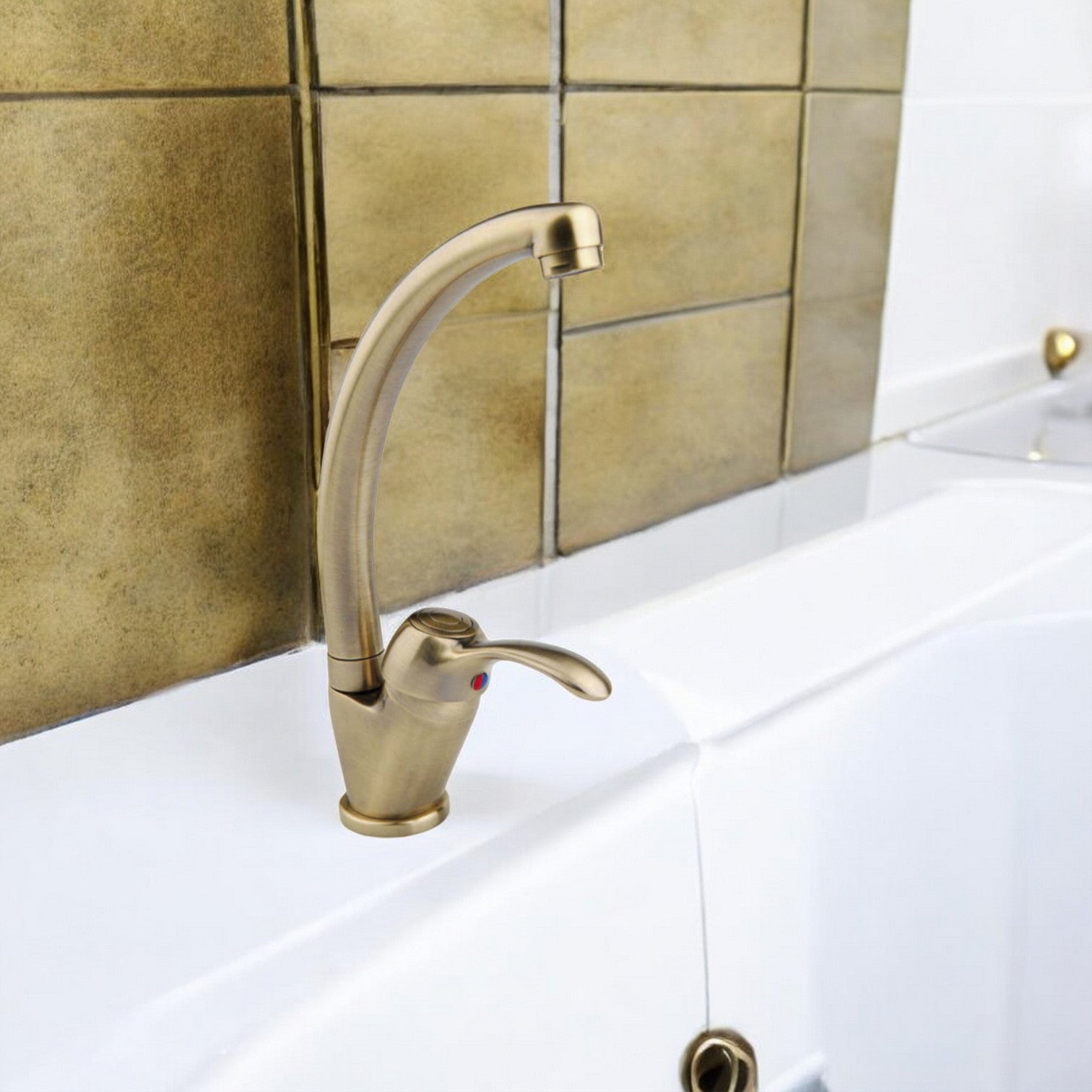 Miscelatore per bagno o cucina bronzato completo con canna alta