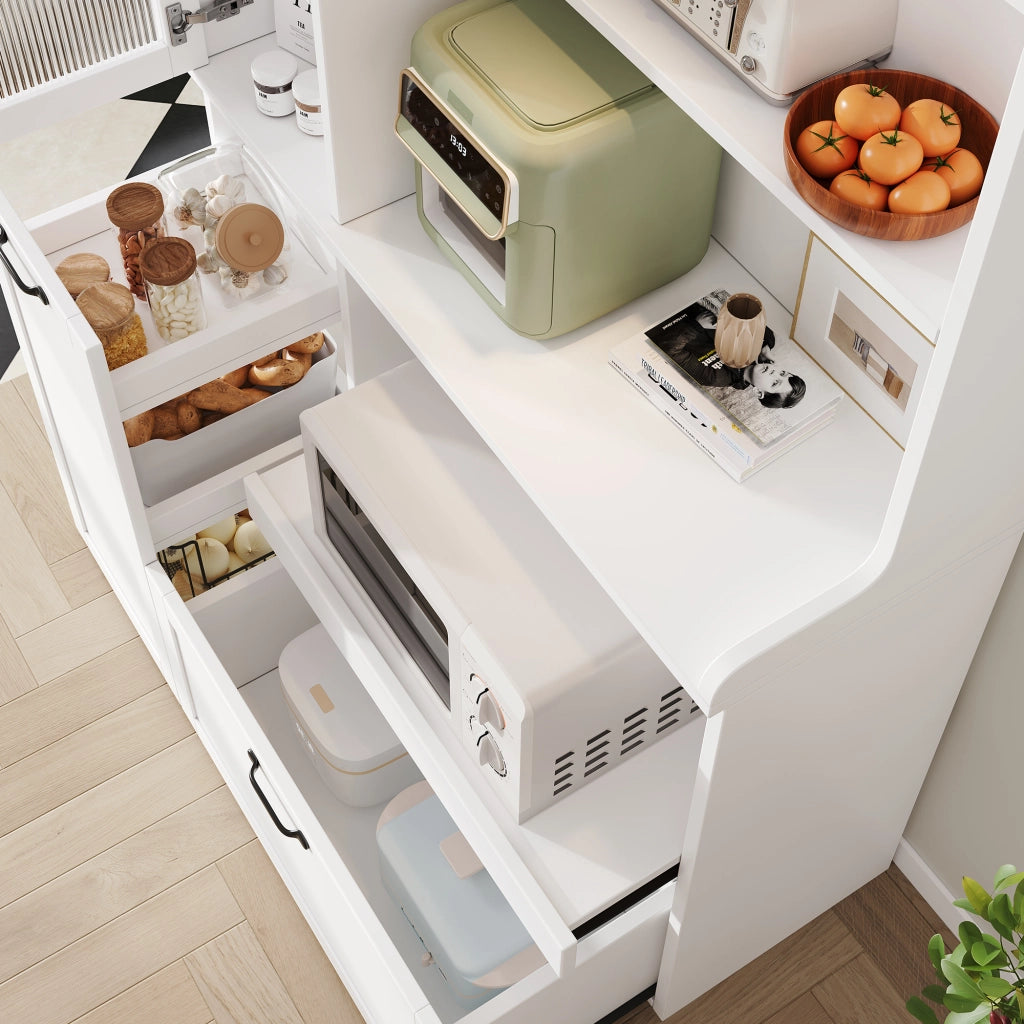 Credenza alta in MDF con ripiani regolabili, cassetto e vetro zigrinato per cucina soggiorno e sala da pranzo bianco