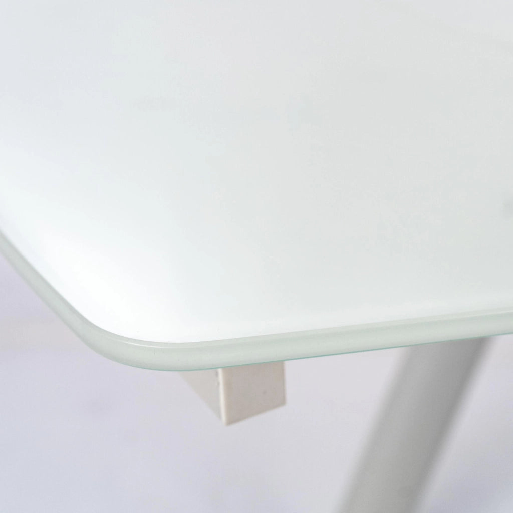 Tavolo allungabile Phil moderno con top in vetro temperato extra white e struttura in metallo grigio chiaro, 140/175/210 cm - Phil