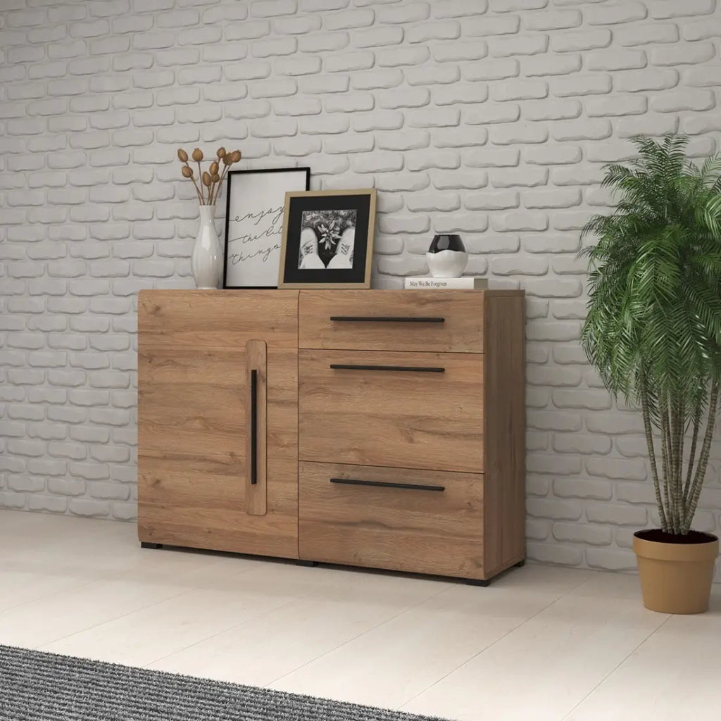 Buffet design 120cm. Collezione BREDA con una porta e tre cassetti. Colore rovere.