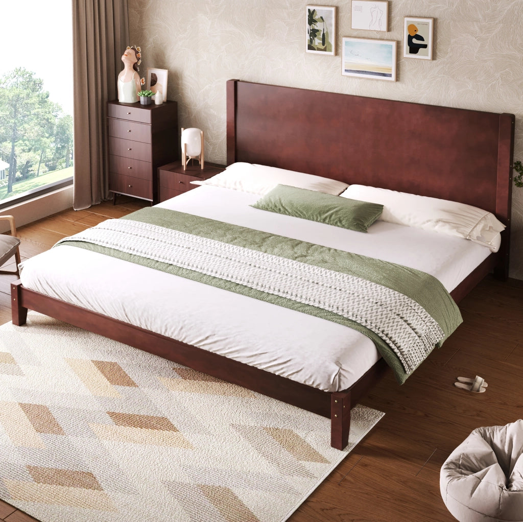 Letto a piattaforma 180x200 cm con testiera e rete a doghe; marrone in MDF e legno di pino