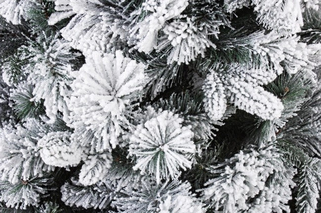 Albero di Natale Garlenda innevato H150 con 456 rami