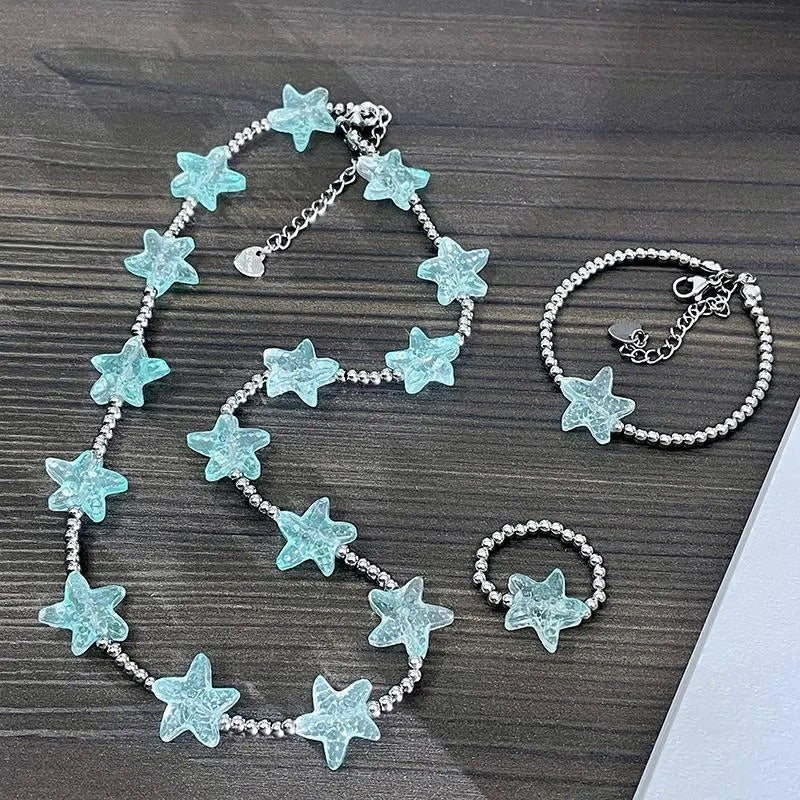 Set di gioielli boh¨¦mien fatti a mano con perline: bracciale, anello e collana.