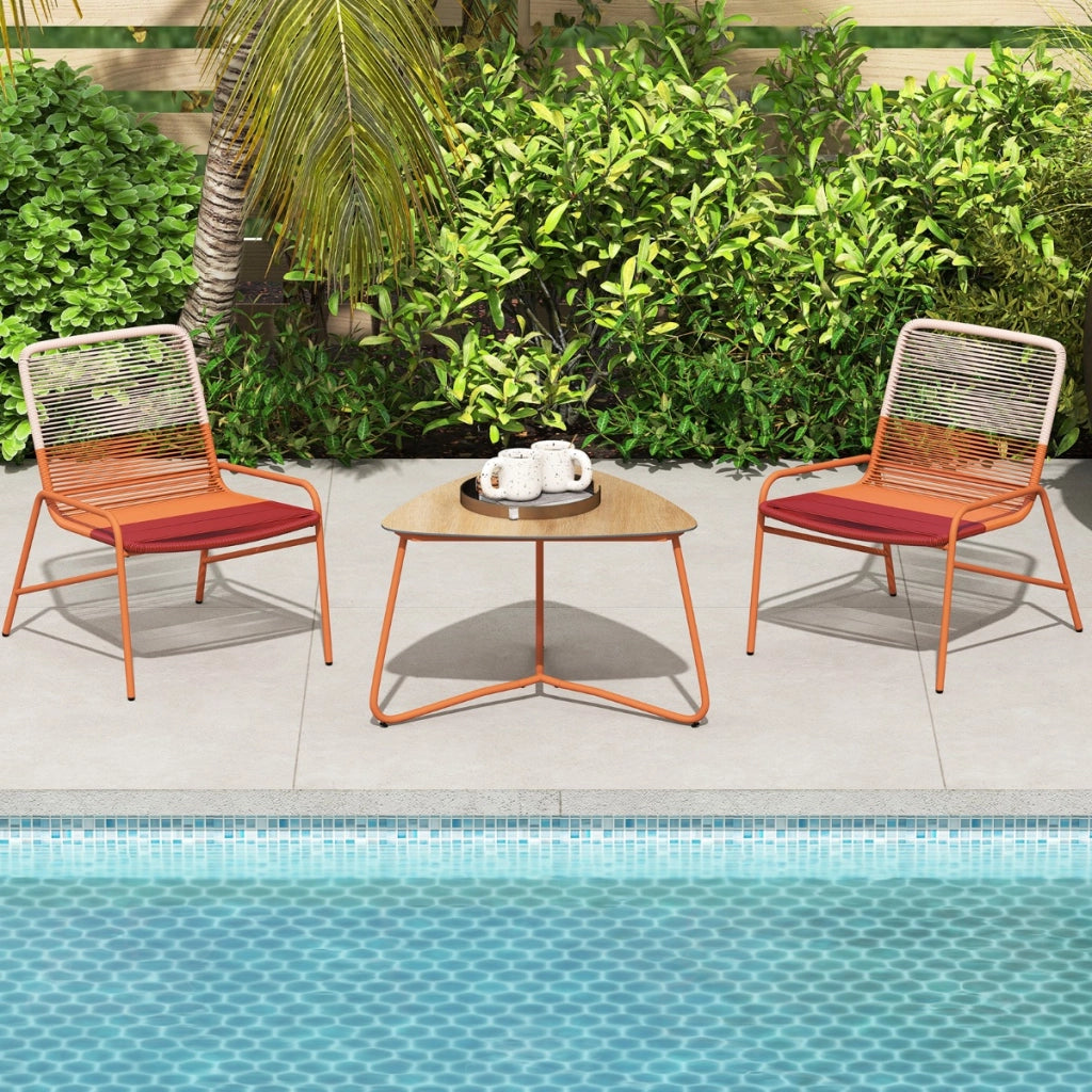 Set di mobili in rattan da patio con sedie a gradiente e tavolo laterale in legno-plastica-Set bistro da esterno a 3 pezzi per balcone Arancione