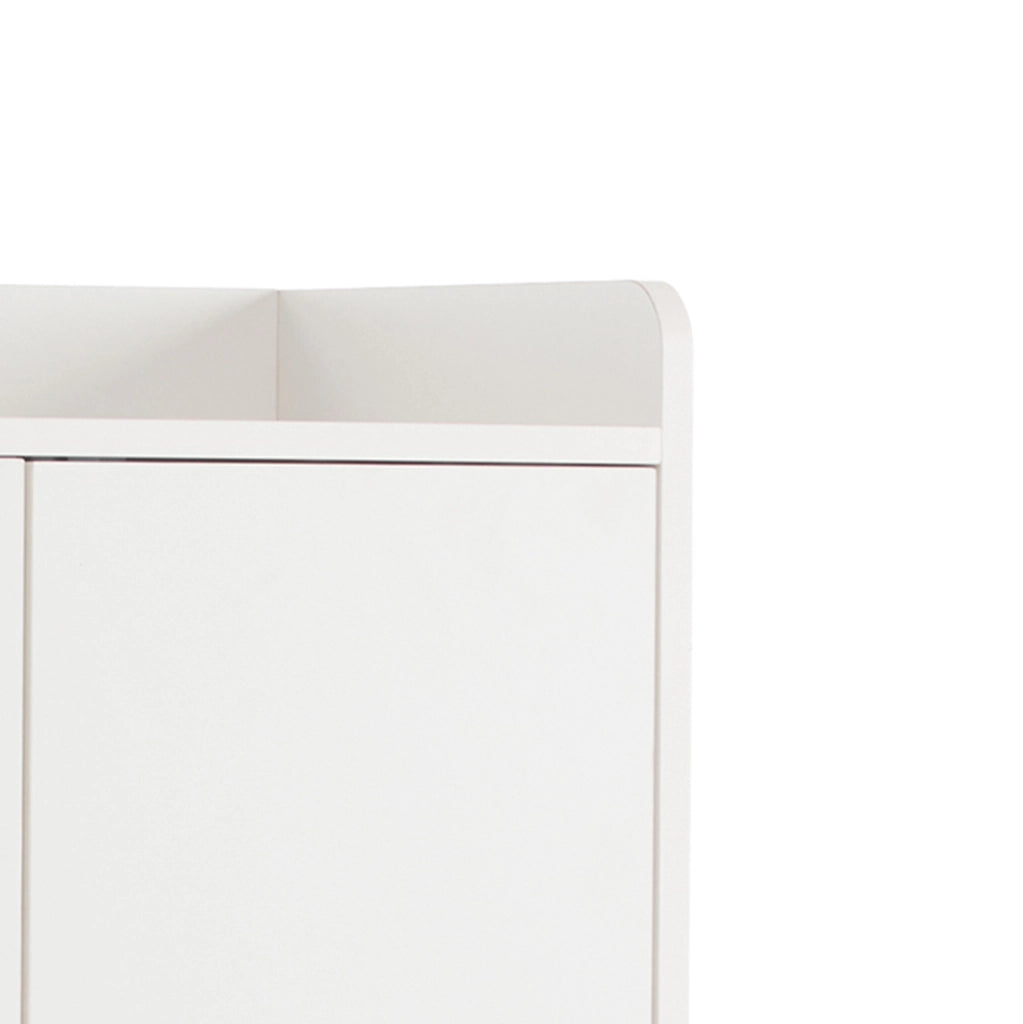 Mobile portascarpe moderno bianco con ripiani regolabili e gambe in legno massello salvaspazio