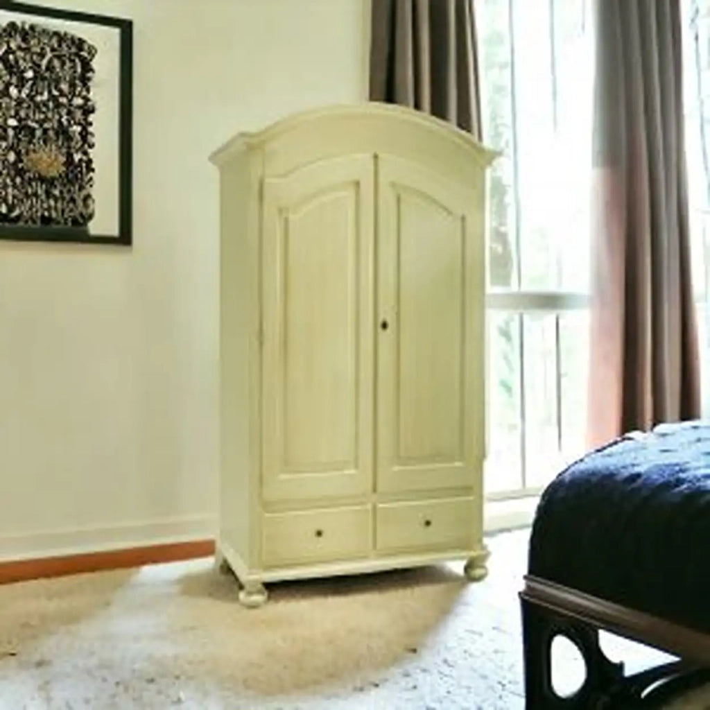 Armadio in legno Shabby chic mod cipolla avorio anticato