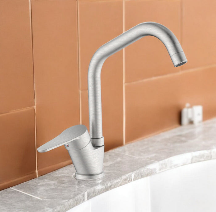 Miscelatore per cucina in ottone finitura acciaio spazzolato, canna a ponte