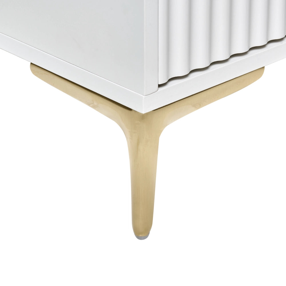 Cassettiera bianco MDF 6 Cassetti Gambe in Metallo Maniglie Fronti Scanalati Design Moderno Camera da Letto Soggiorno