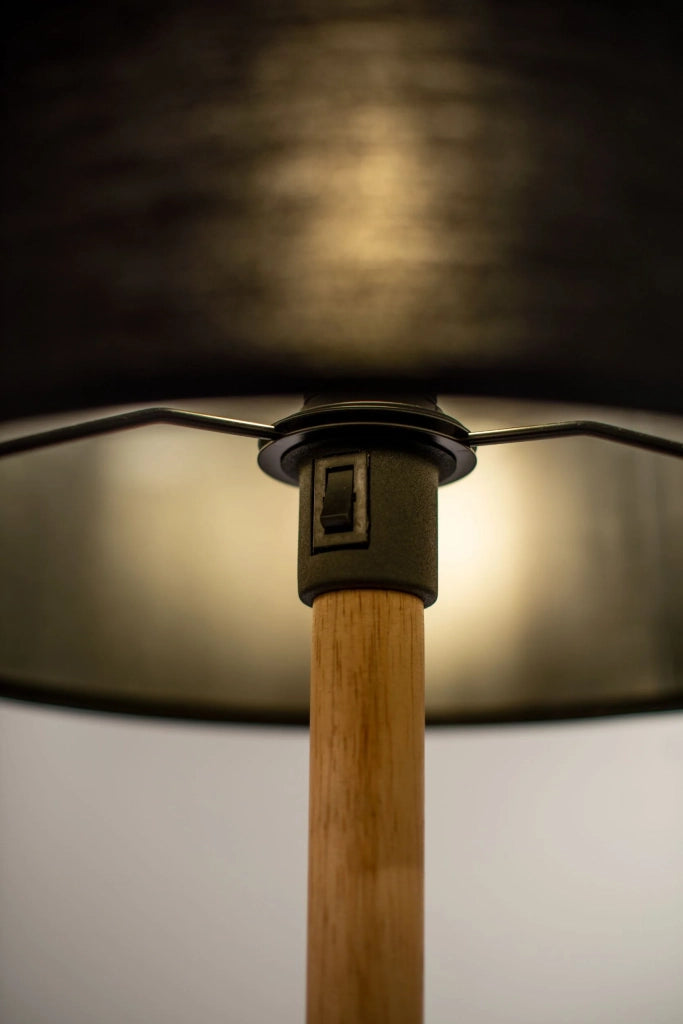 Lampada da terra IRIS nero