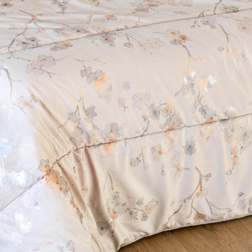 Trapunta Invernale Matrimoniale in Velluto con Stampa Digitale – Piumone Due Piazze Elegante e Morbido 500gr – Piumino Caldo Made in Italy per Inverno Fiorepescobeige - Matrimoniale