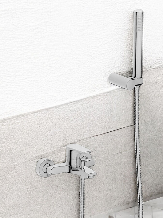 Miscelatore vasca esterno completo moderno