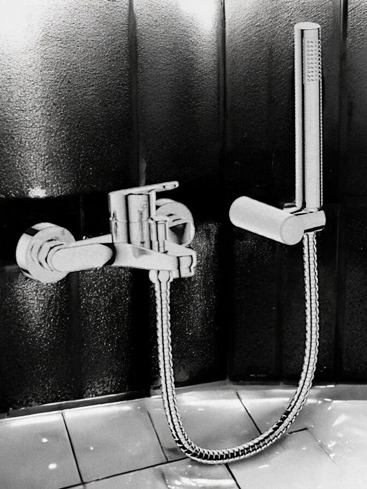 Miscelatore vasca esterno completo