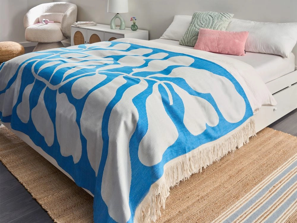 Coperta in acrilico grigio blu 130 x 170 cm copriletto in poliestere motivo floreale con frange soggiorno camera da letto