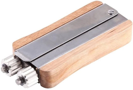 Accessori per falegnami - Spazzola a filo per alta qualità - Acciaio inossidabile - Manico in legno - Ruote metalliche - Progettazione ergonomico - Attrezzo duraturo