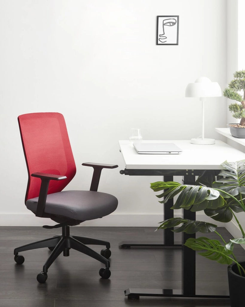 Sedia da ufficio girevole e regolabile in altezza con rivestimento in rete rossa poltrona ufficio in casa
