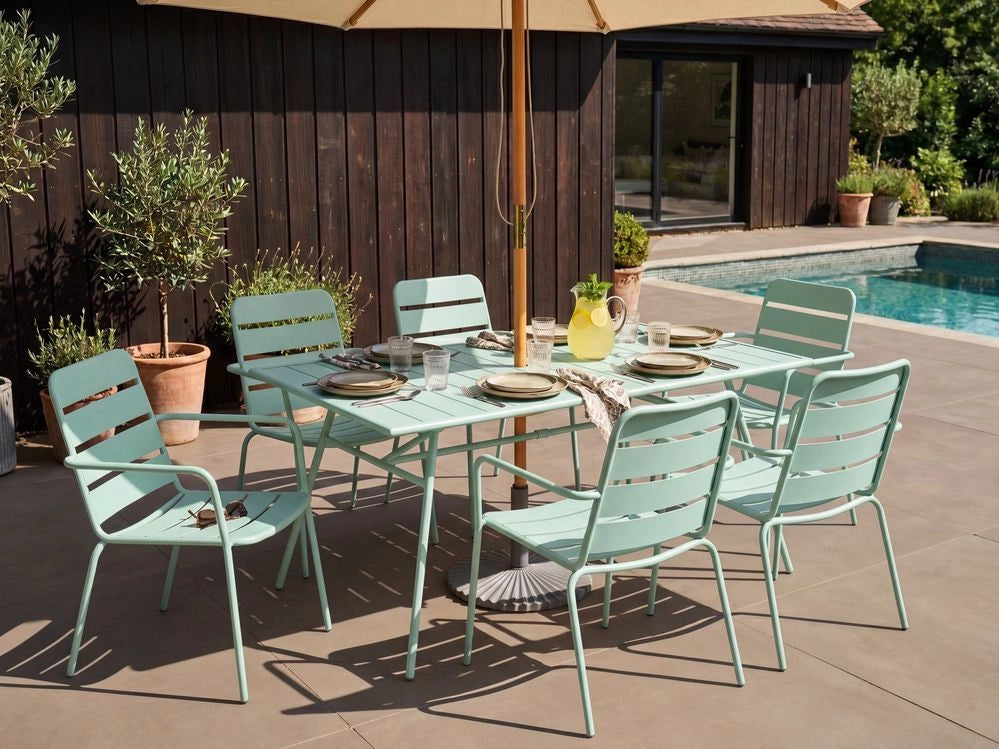 Set da pranzo da giardino per 6 persone con tavolo in ferro con foro centrale e sedie zincate e verniciate a polvere, colore verde menta