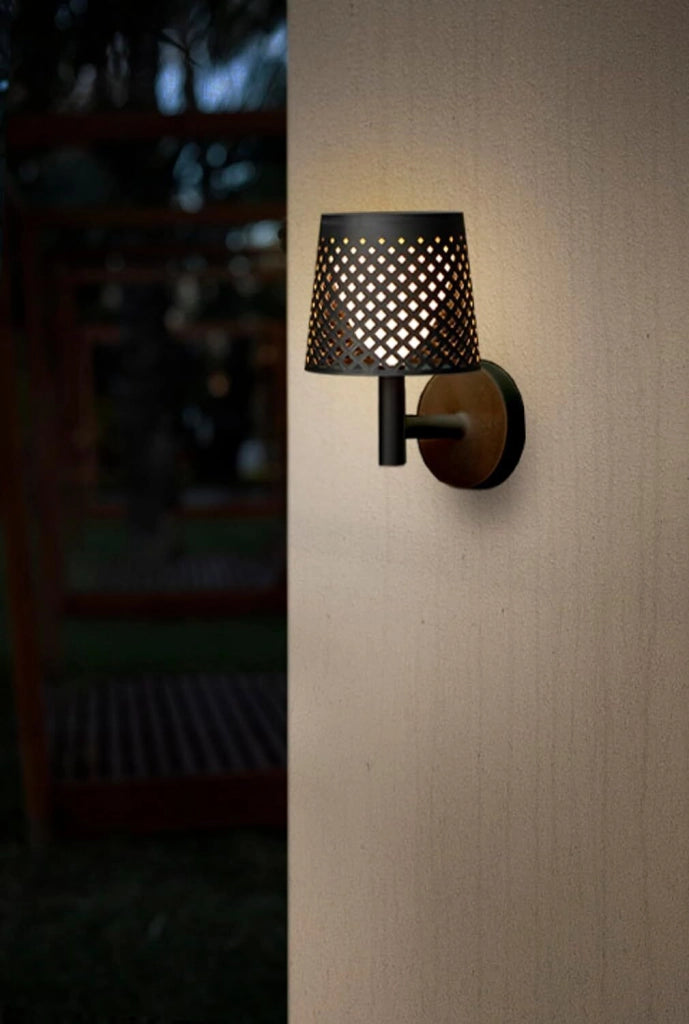 NewGarden LUMGRE080NXSWNW Greta Lampada Solare LED da Esterno 5 in 1 IP65 80 lm 3000K ricarica USB colore Nero
