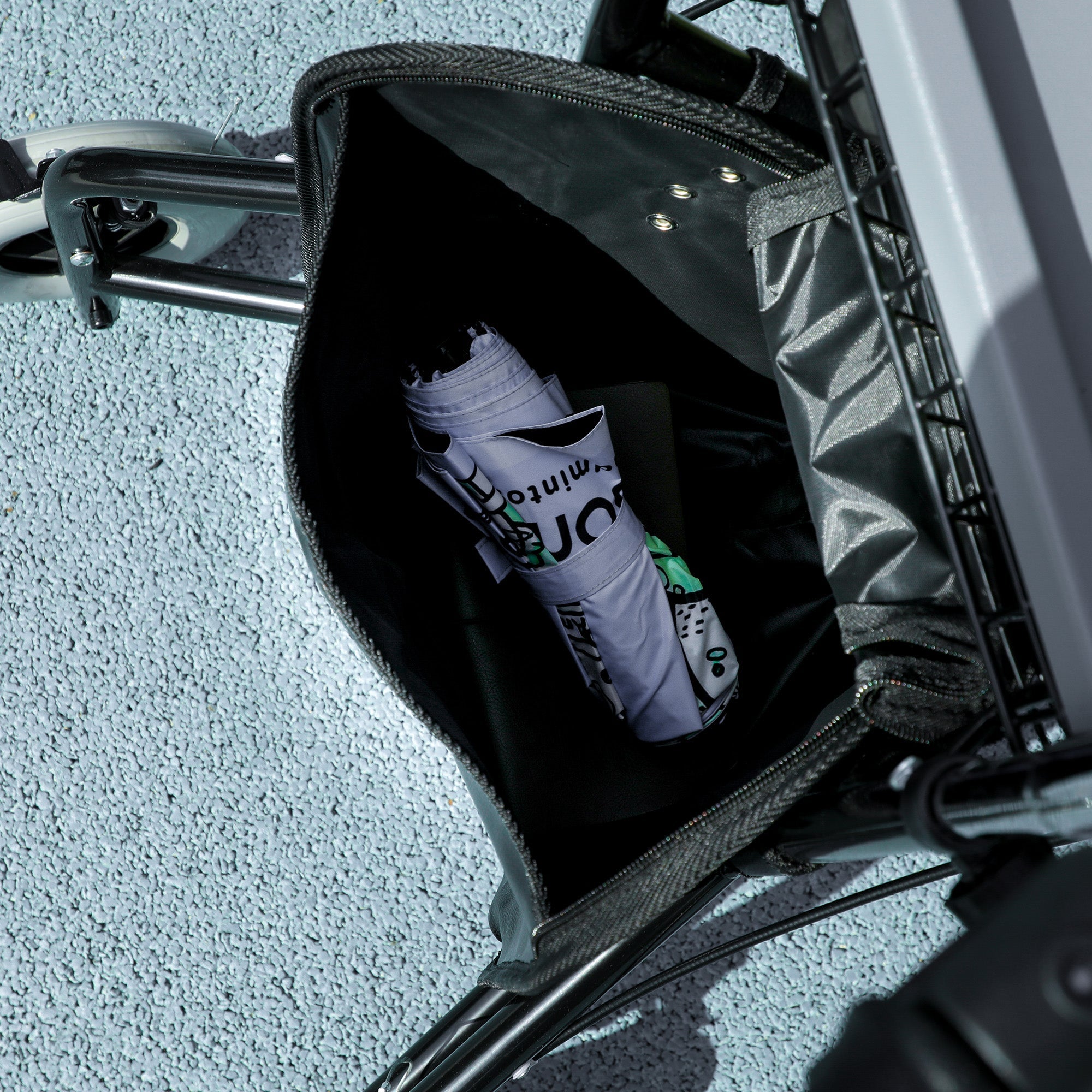 Deambulatore per Anziani e Disabili ad Altezza Regolabile 60x62x84-100,5 cm con Cestino e Vassoio Nero