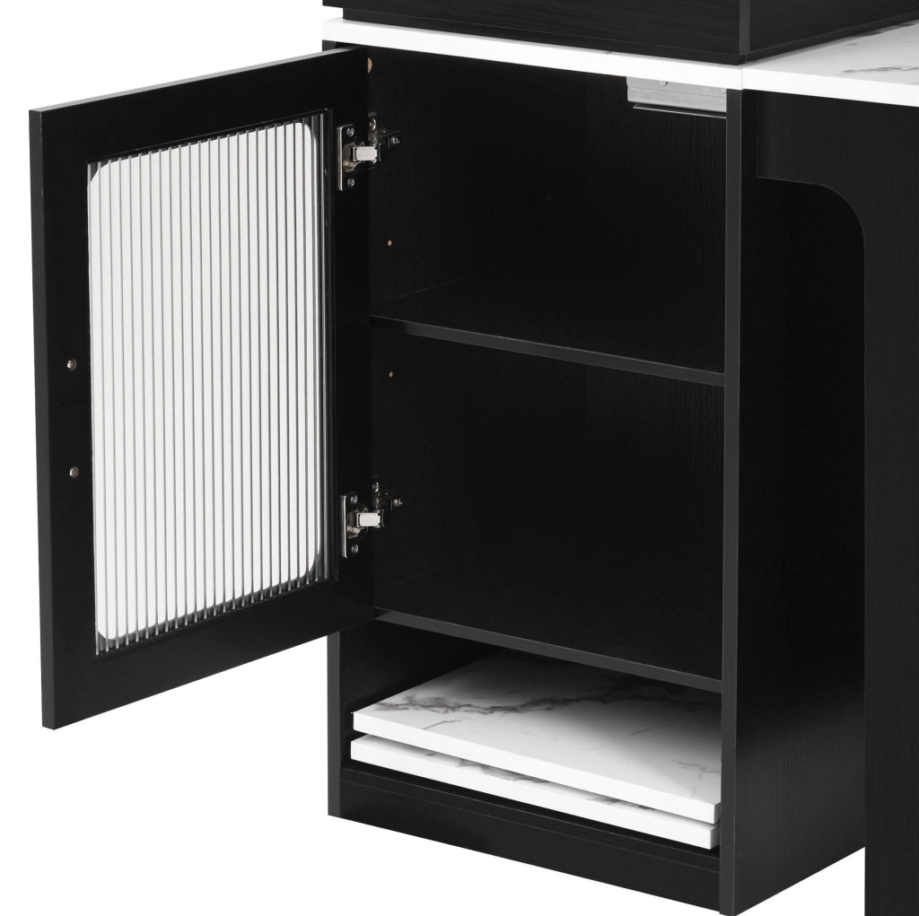 Tavolo allungabile 80x71~111~151x92 cm con prese integrate; MDF e vetro bianco e nero