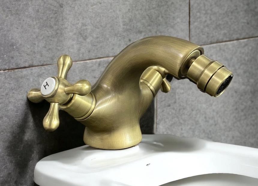Rubinetto bagno bidet con snodo vintage, maniglie a stella bronzato