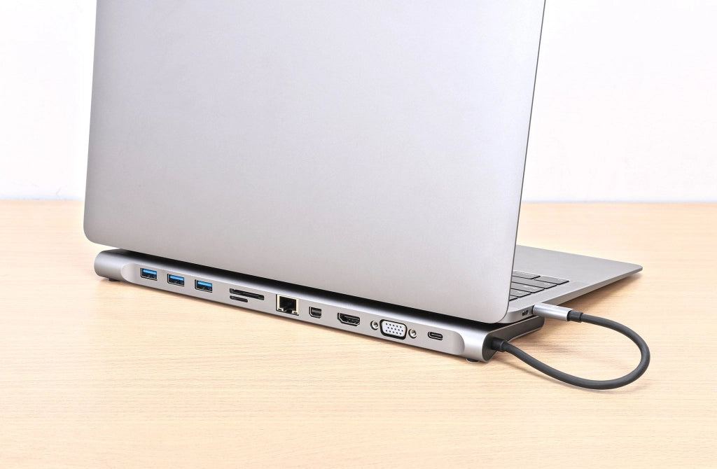 Docking Station USB-C 11-in-1 triplo monitor con MST