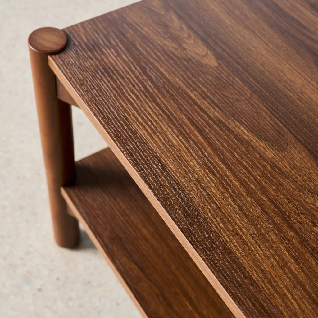 Tavolino rettangolare decorazione legno doppio ripiano, noce