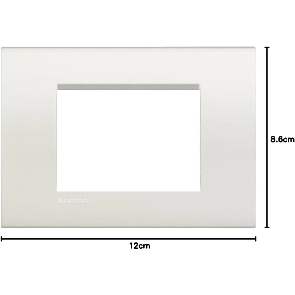 Bticino livinglight placca quadra 3 moduli in tecnopolimero *** colore bianco opaco, numero posti 3 posti, confezione 1