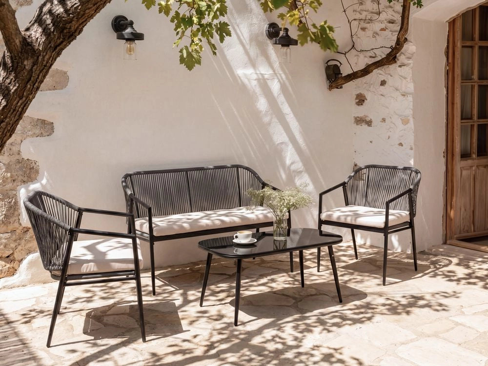 Set da Giardino Nero in Rattan PE 4 Posti Cuscini in Tessuto con Rivestimenti Sfoderabili Struttura in Acciaio Poltrone Divano Tavolino Moderno Arredo da Esterno