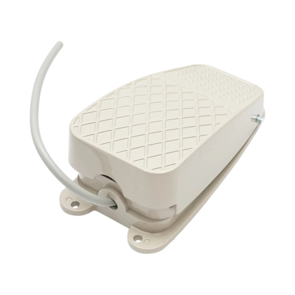 Pedale di comando con contatto elettrico – 250V / 5A Breckner Germany