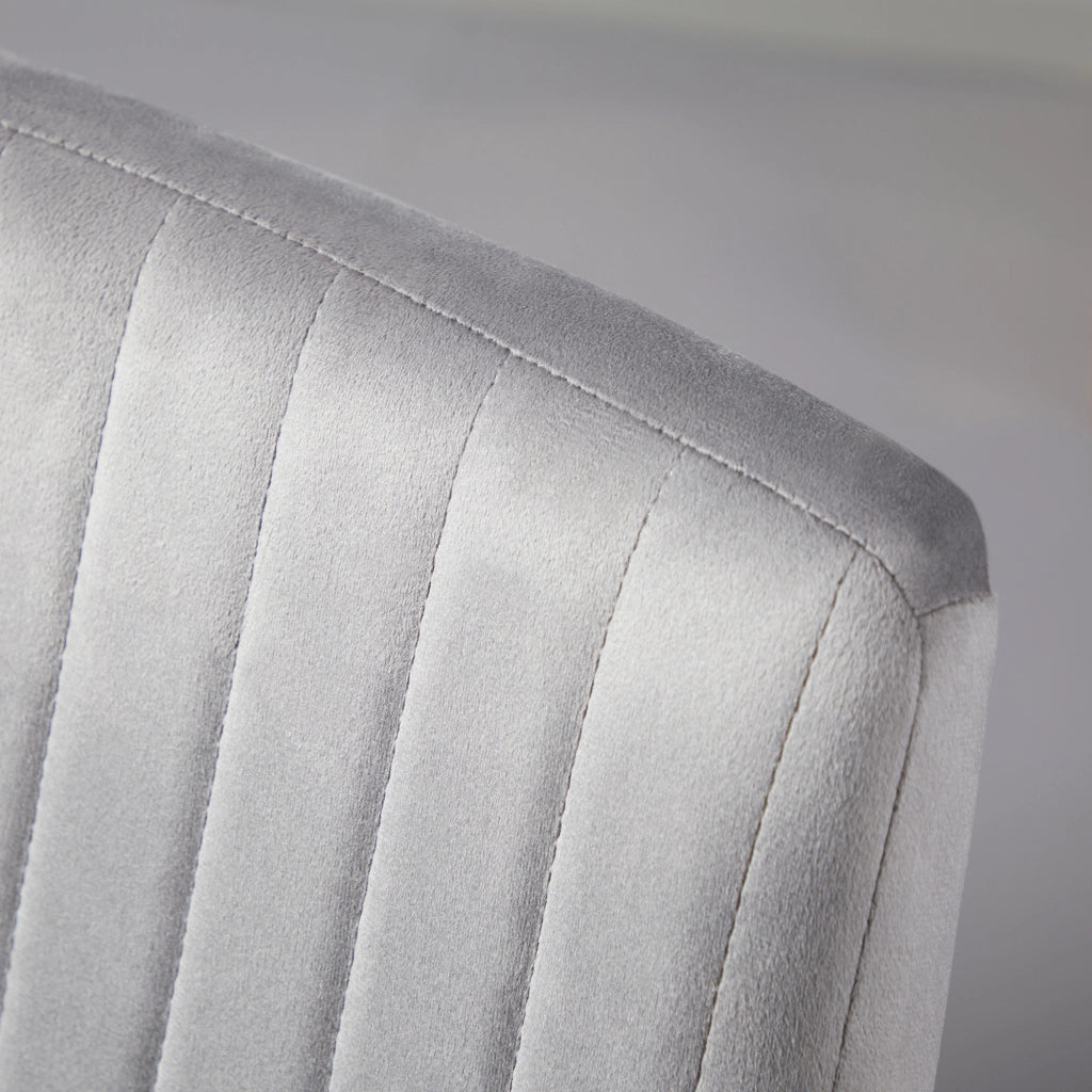 Set 2 Sedie da Pranzo Imbottite con Gambe in Metallo ¨C Zephmum ¨C Grigio e Nero 43x58x90 cm