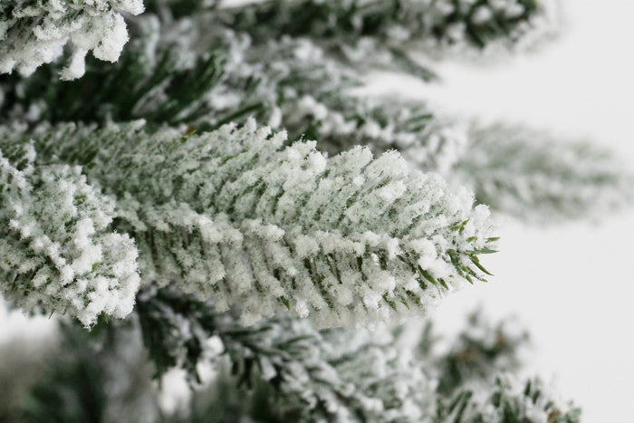 Albero di Natale Enea Innevato 210 cm